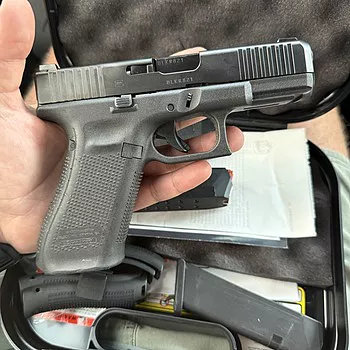 Glock Police Trade In G45 Gen 5 9mm 4.02" Pistol w/ (3)17rd Mags & Night Sights - ULPD2503-PA455S702 - Image 2